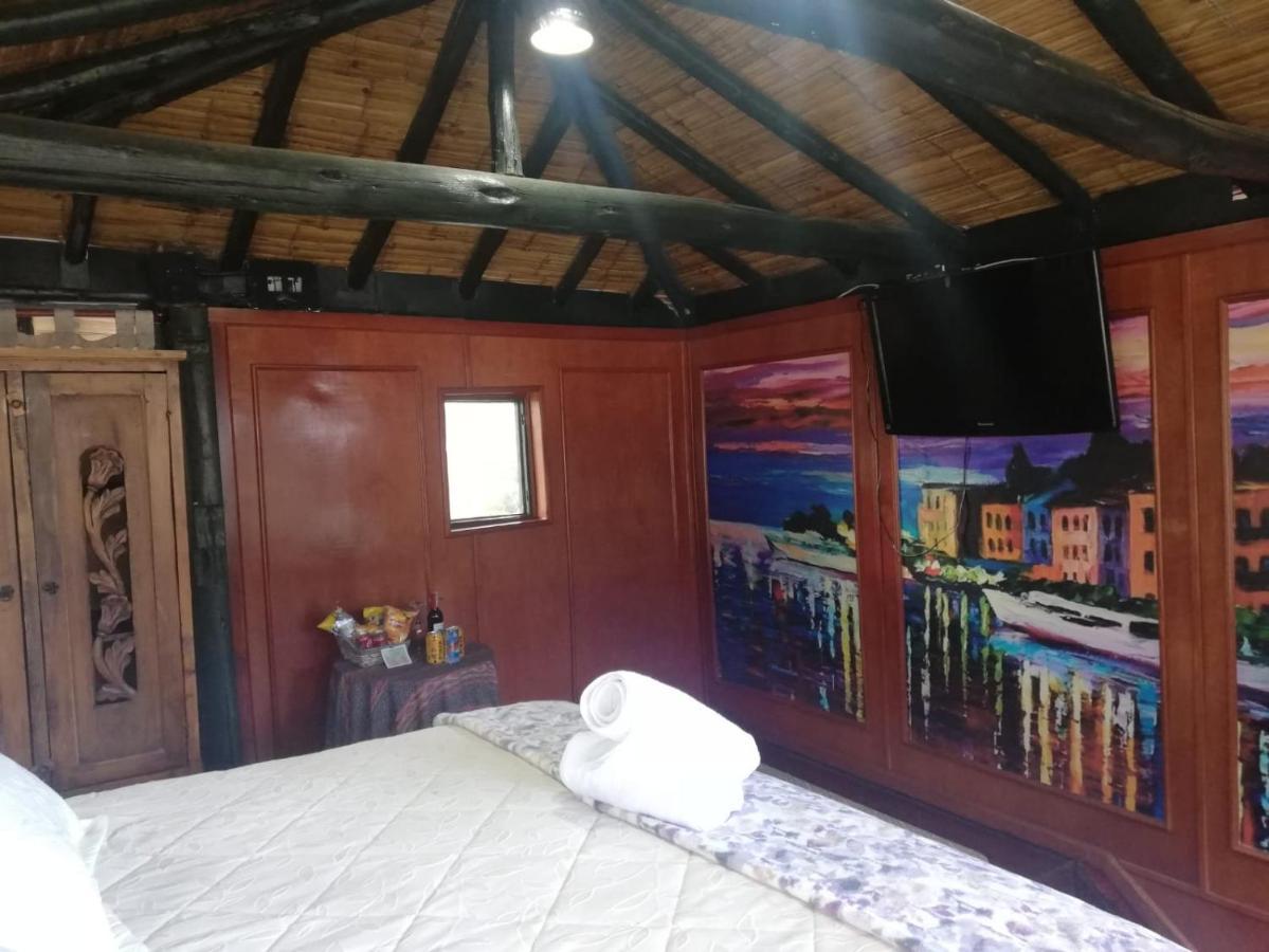 Hotel Y Centro De Convenciones Pueblito De Yerbabuena Paraiso Natural Чия Экстерьер фото